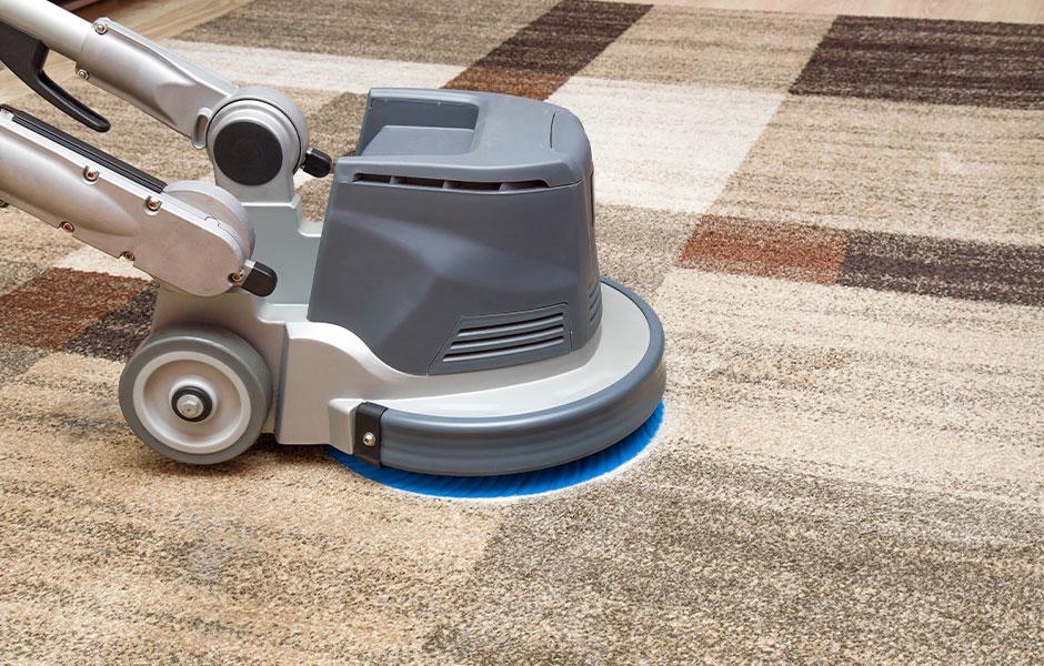 Carpet cleaning machine